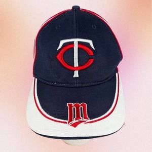 Minnesota Twins Embroidered MLB Red White Blue Logo Baseball Cap Hat Hook Loop